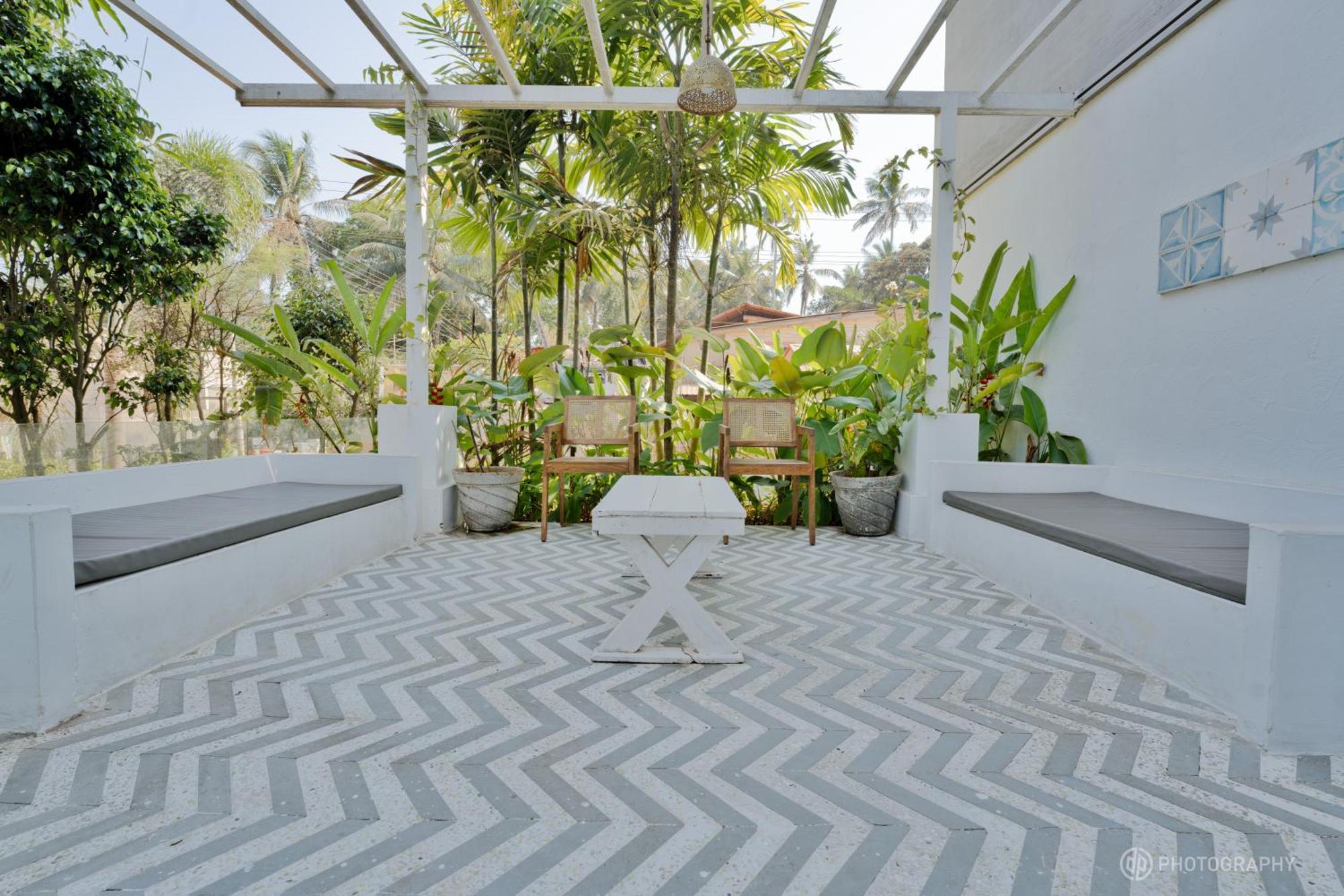 August Private Pool By Hnh * Saligao